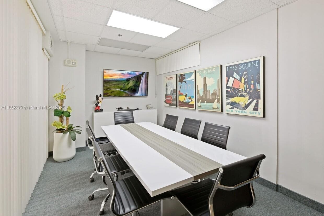 168 SE 1st St # 9, Miami FL 33131 — 3