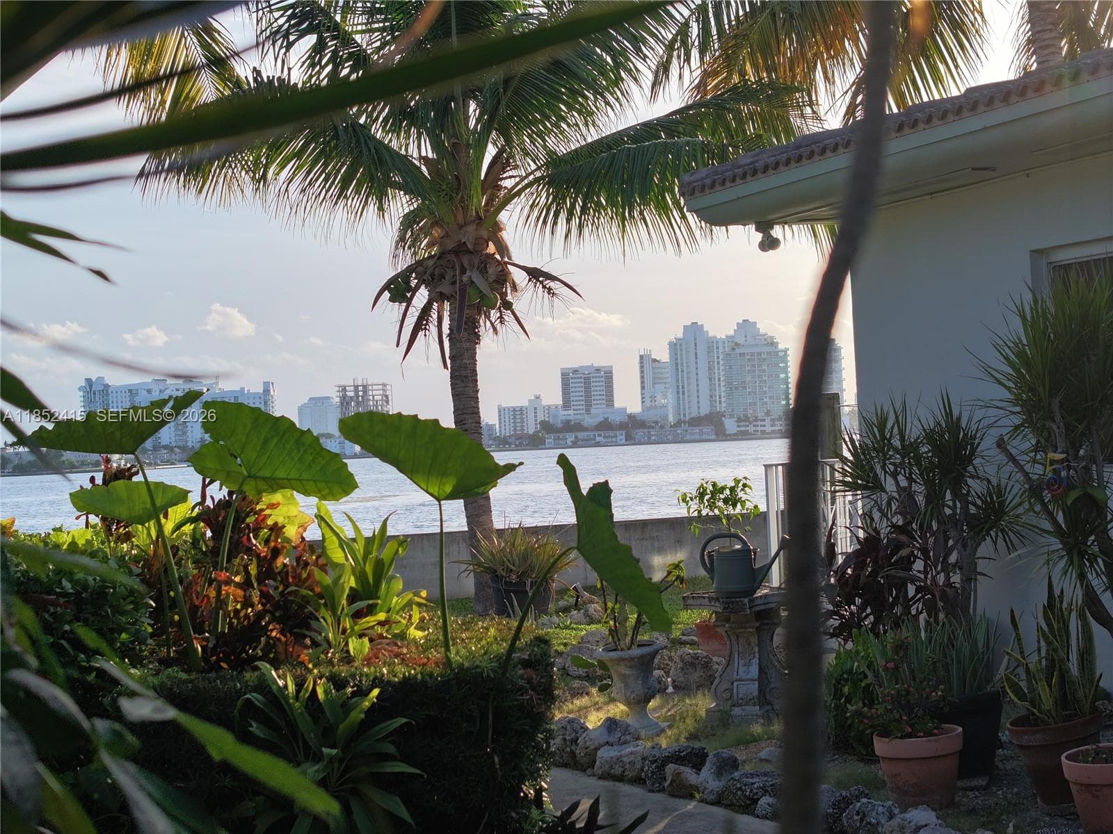 2200 Bay Dr # 3, Miami Beach FL 33141 — 6