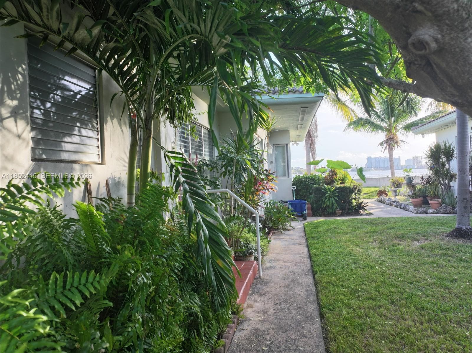 2200 Bay Dr # 3, Miami Beach FL 33141 — 13