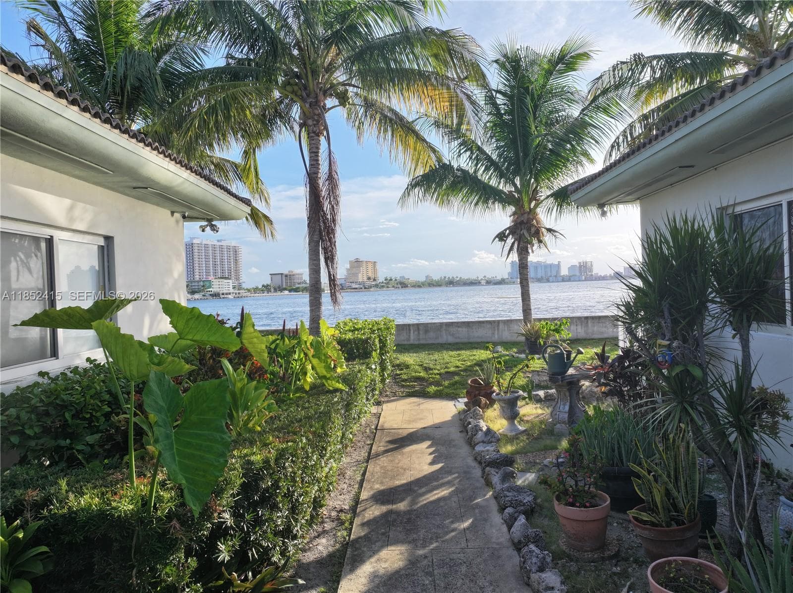 2200 Bay Dr # 3, Miami Beach FL 33141 — 12