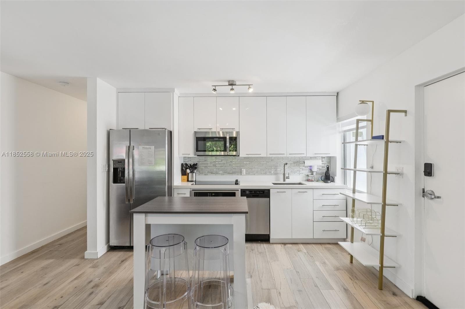 1610 Euclid Ave # B101, Miami Beach FL 33139 — 16