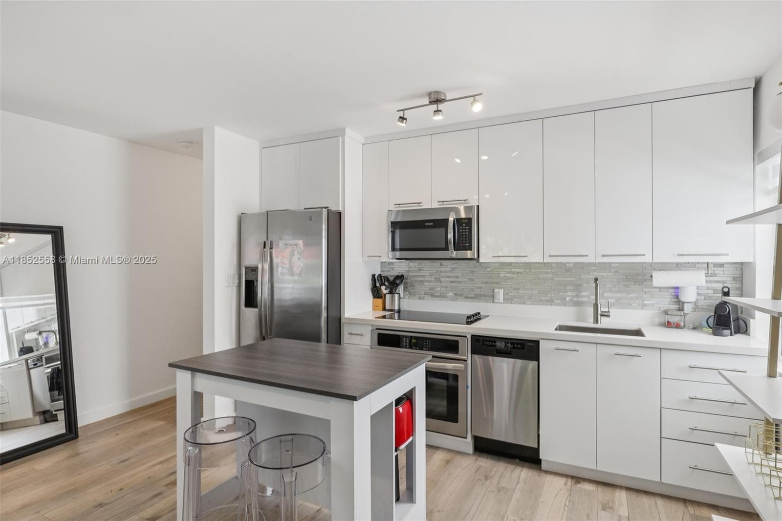 1610 Euclid Ave # B101, Miami Beach FL 33139 — 14