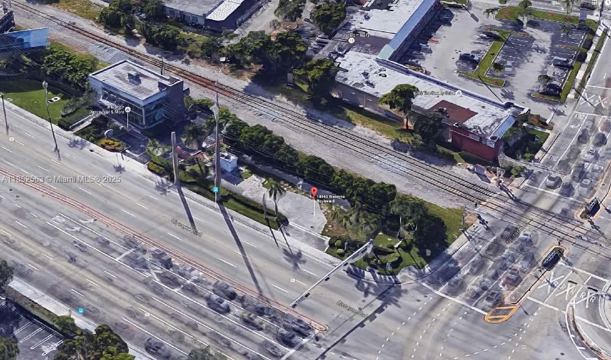 18560 Biscayne Blvd, Aventura FL 33180 — 7