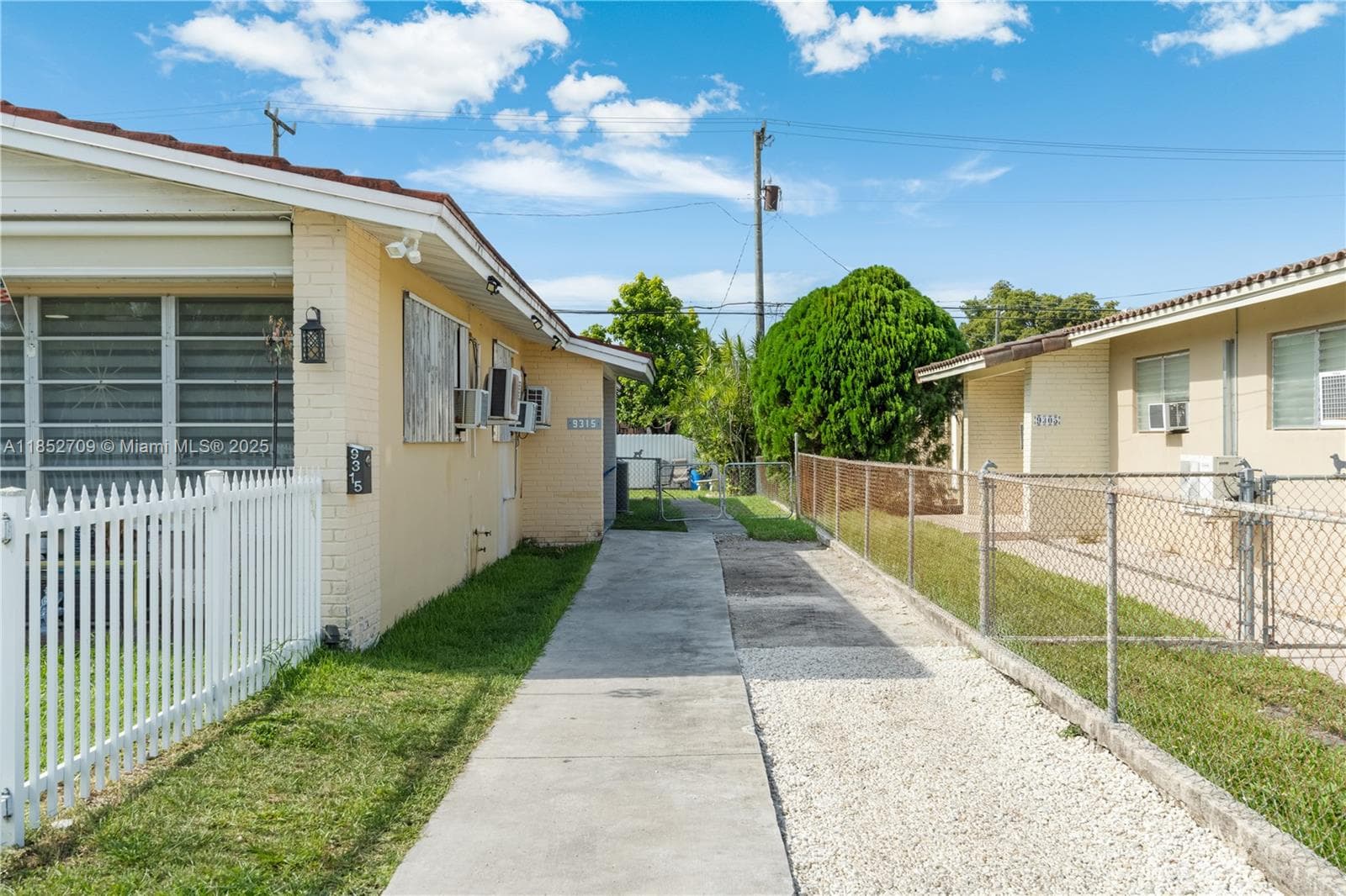 9311 SW 37th St, Miami FL 33165 — 13
