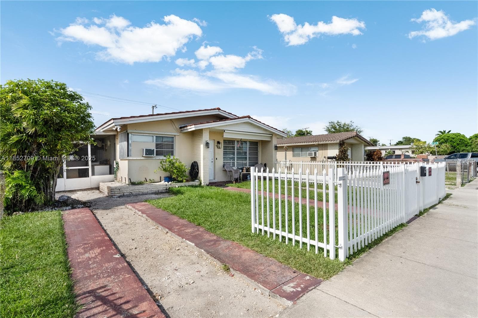 9311 SW 37th St, Miami FL 33165 — 3