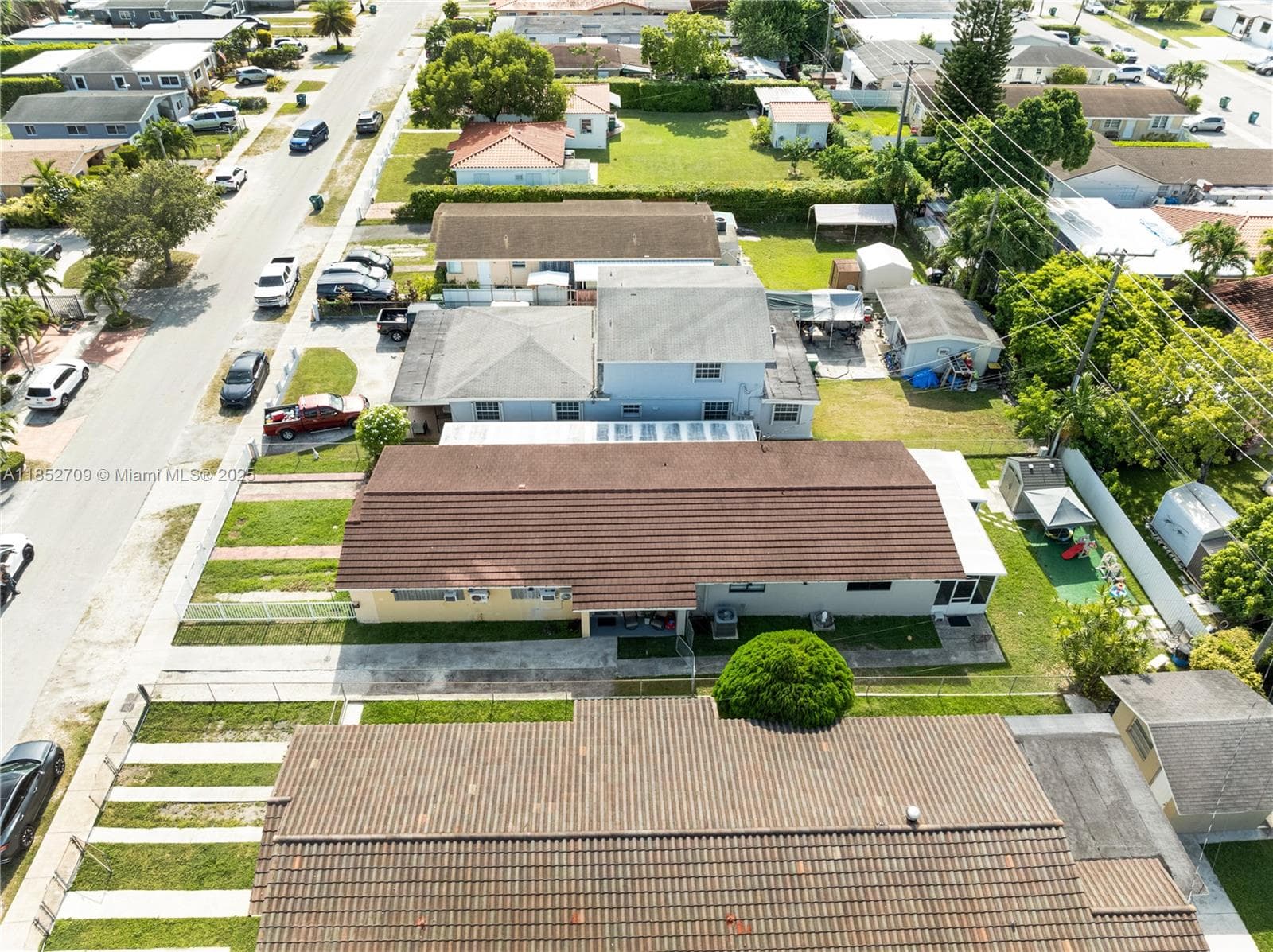 9311 SW 37th St, Miami FL 33165 — 36