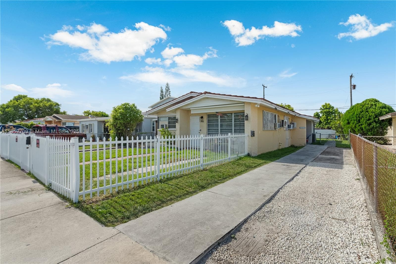 9311 SW 37th St, Miami FL 33165 — 5