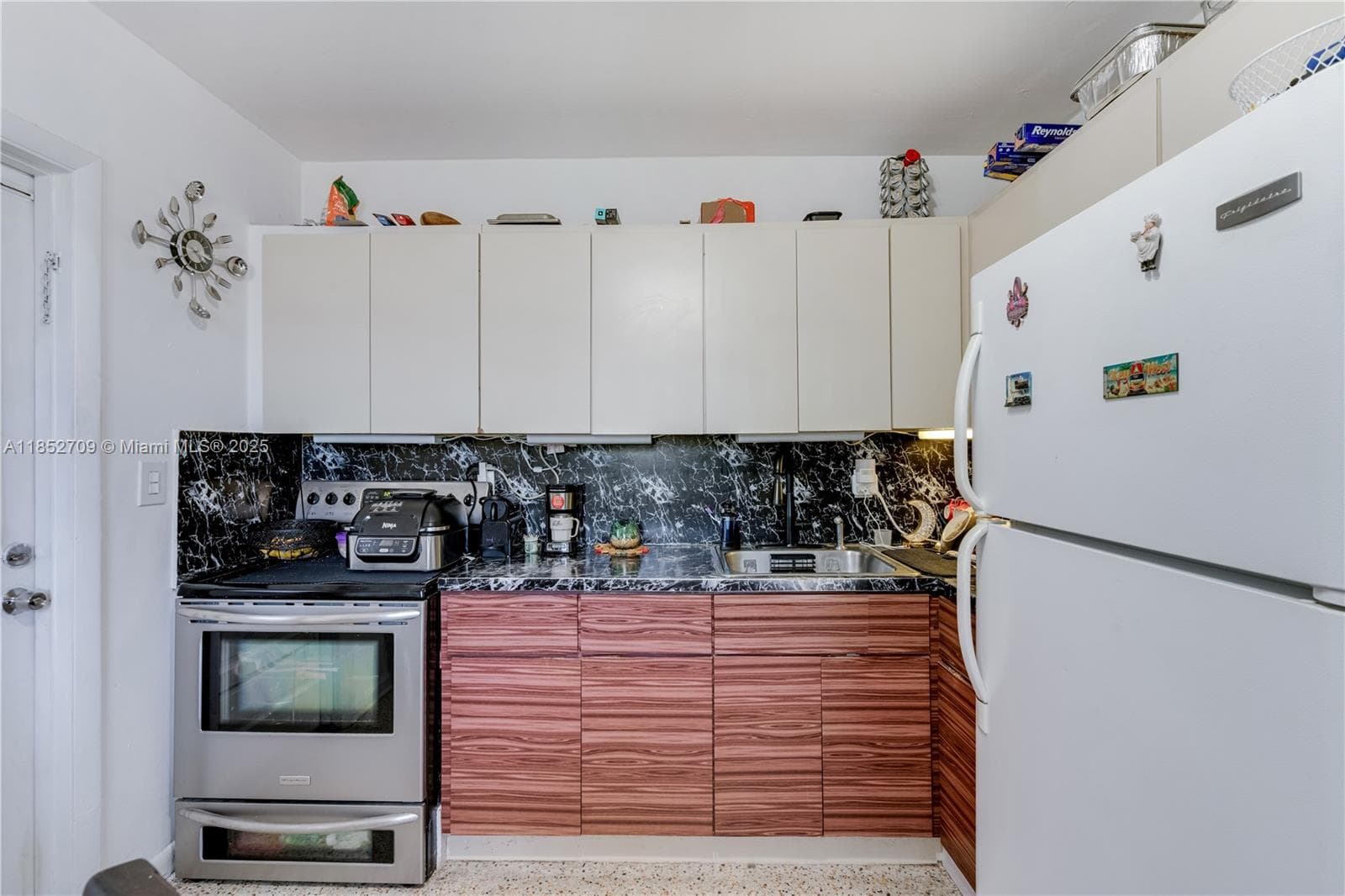 9311 SW 37th St, Miami FL 33165 — 9