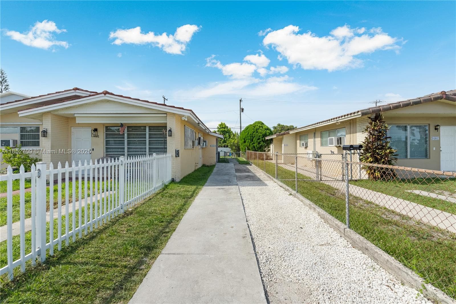 9311 SW 37th St, Miami FL 33165 — 4