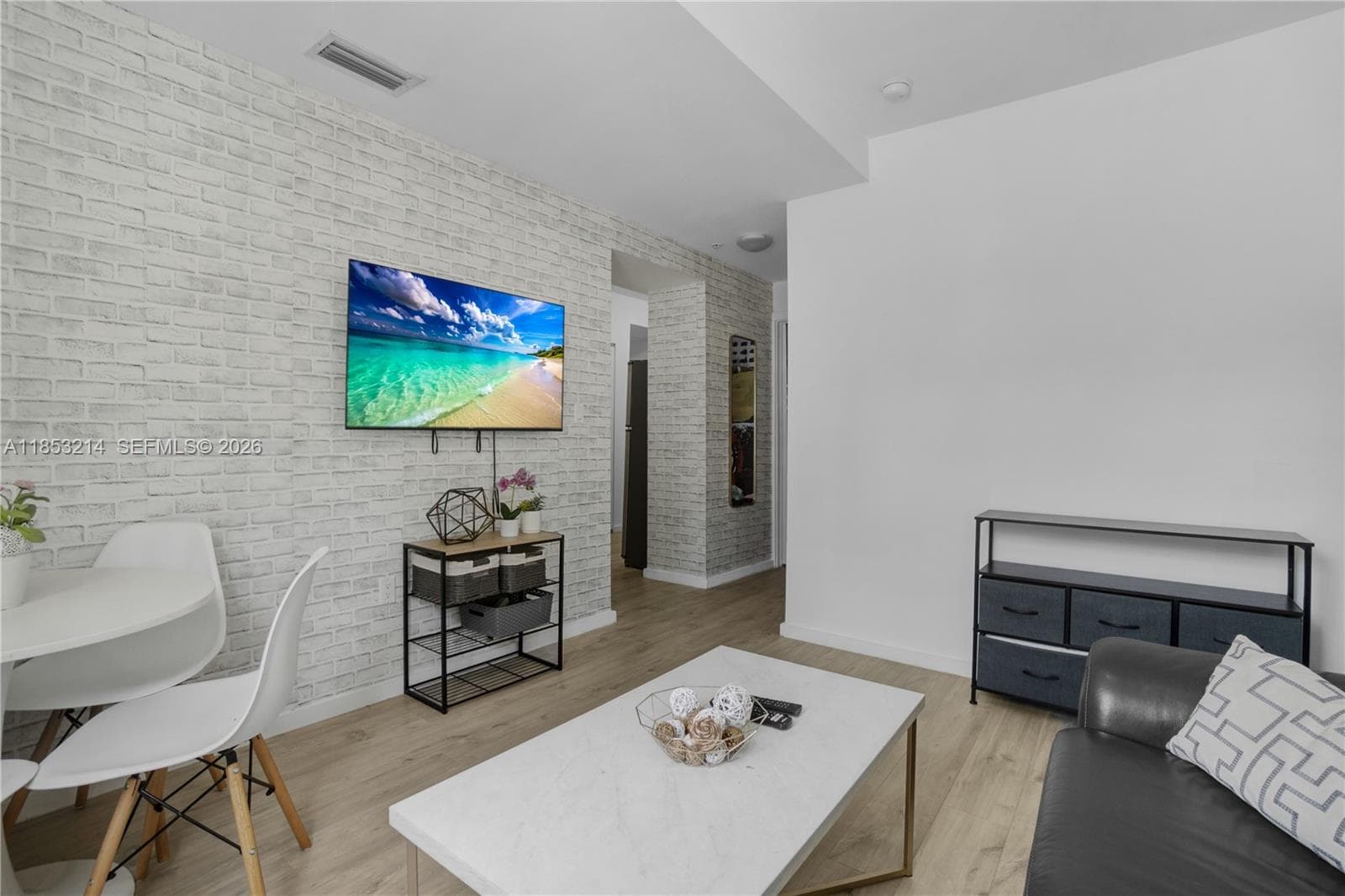 810 7th St # 107, Miami Beach FL 33139 — 23