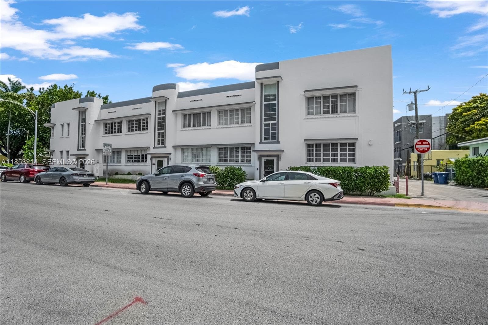 810 7th St # 107, Miami Beach FL 33139 — 2