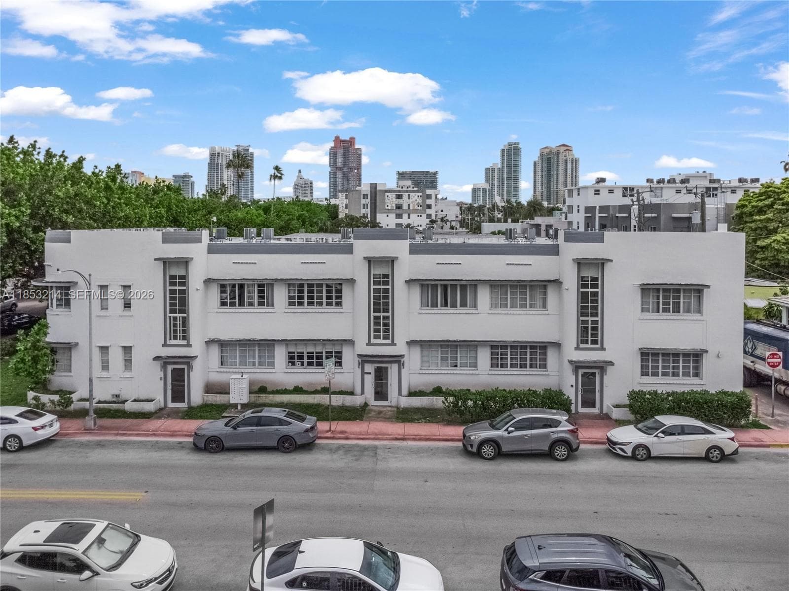 810 7th St # 107, Miami Beach FL 33139 — 3