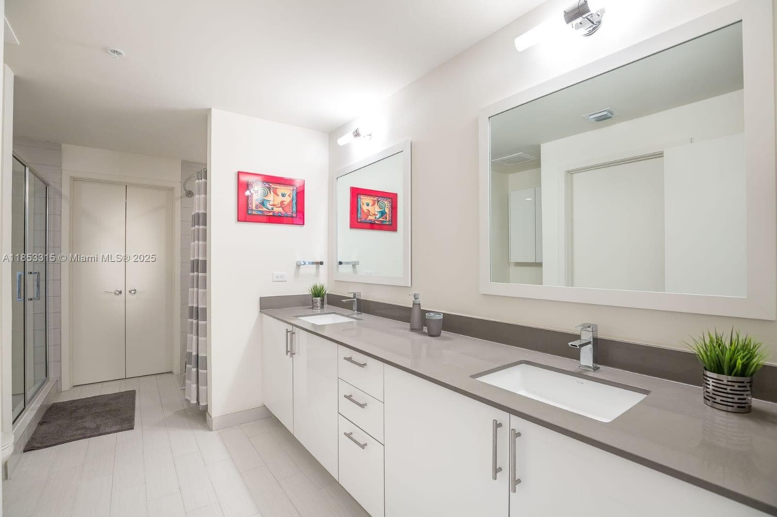 999 SW 1st Ave # 1715, Miami FL 33130 — 2