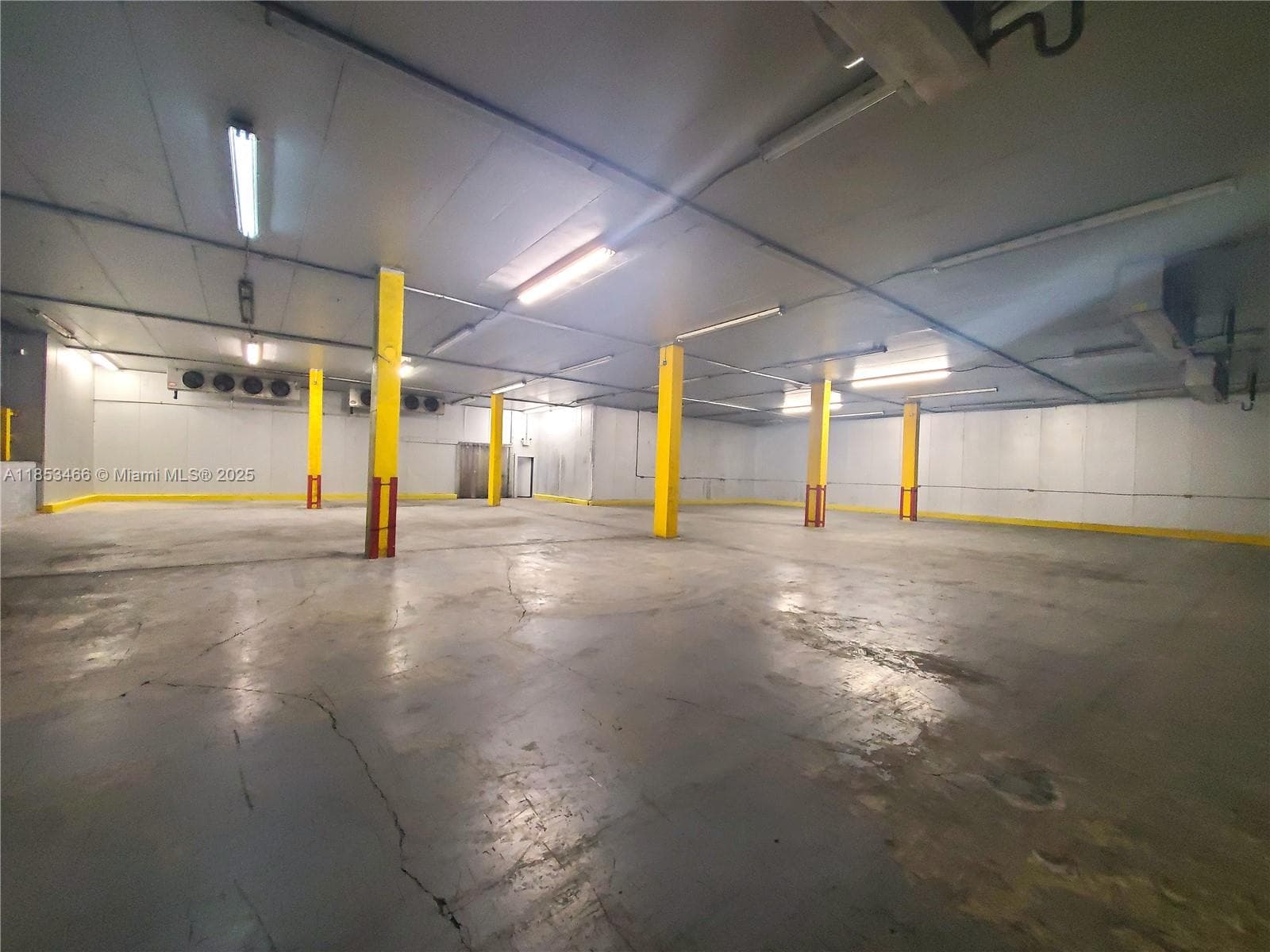 1395 NW 22nd St, Miami FL 33142 — 27