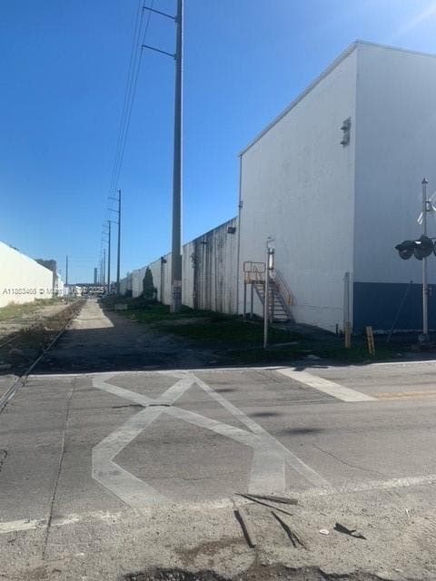 1395 NW 22nd St, Miami FL 33142 — 12