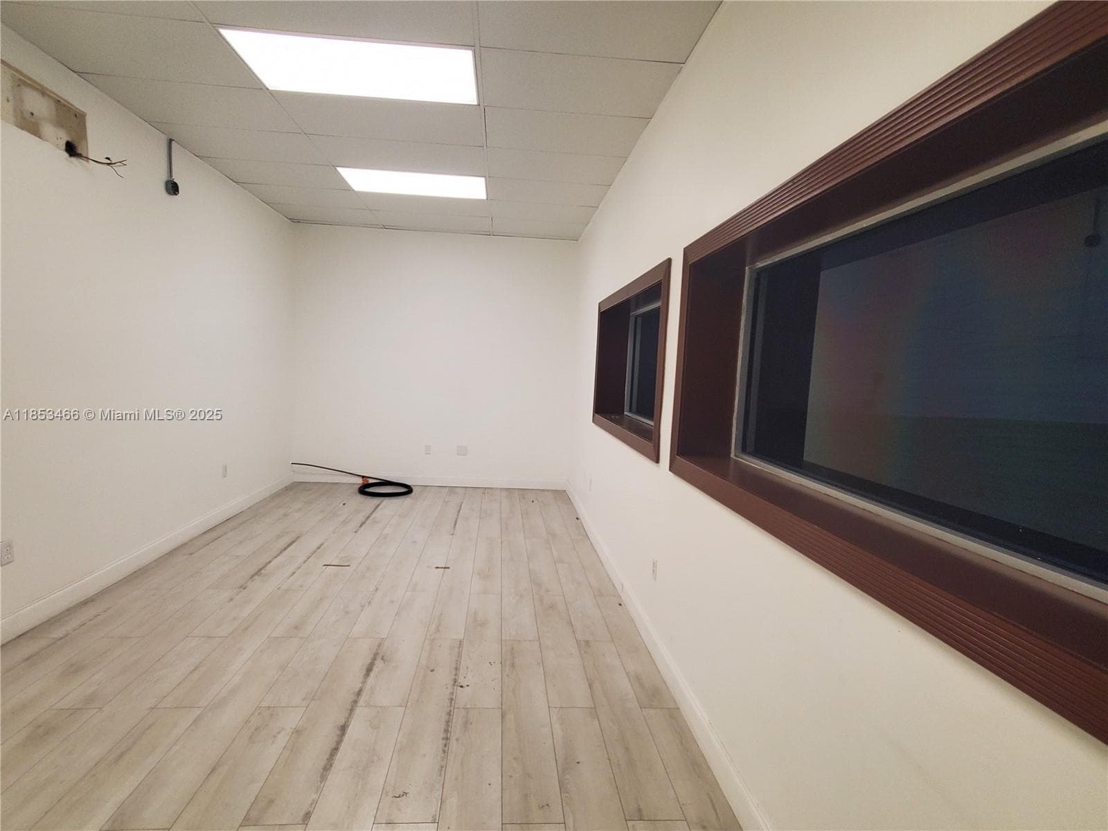 1395 NW 22nd St, Miami FL 33142 — 32