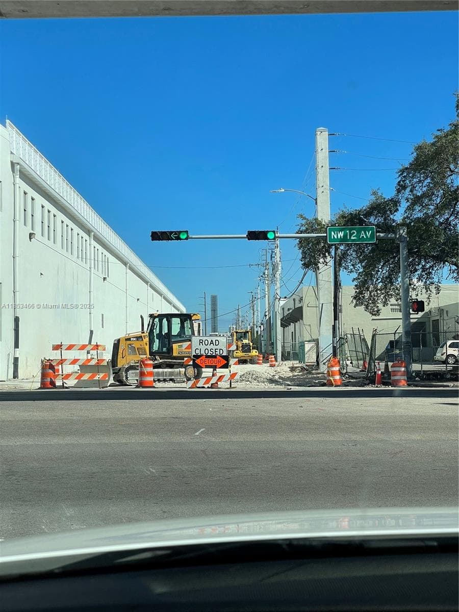 1395 NW 22nd St, Miami FL 33142 — 39