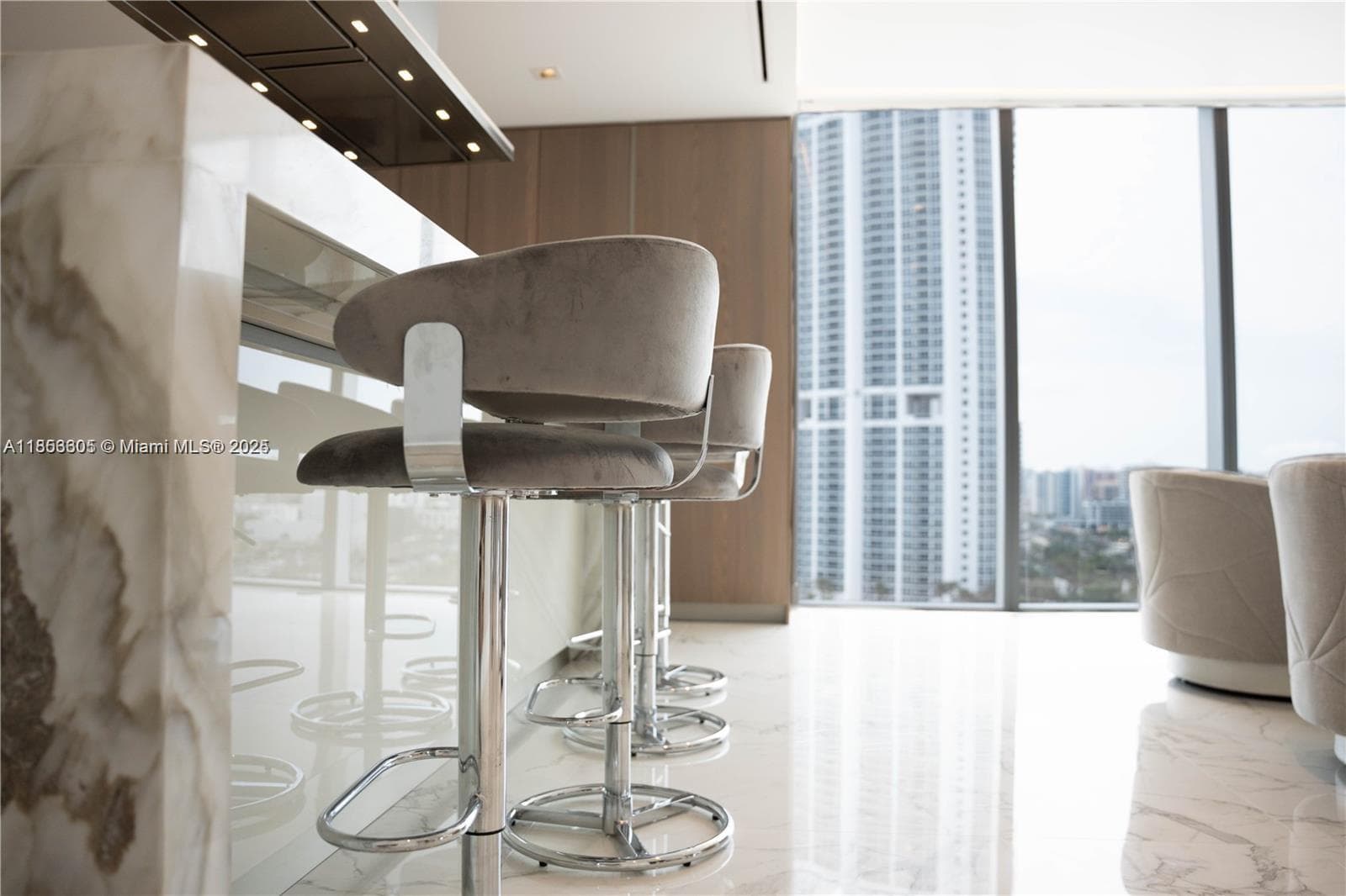 18501 Collins Ave # 1104, Sunny Isles Beach FL 33160 — 10