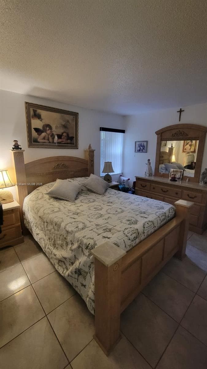 11472 SW 4th St, Sweetwater FL 33174 — 56