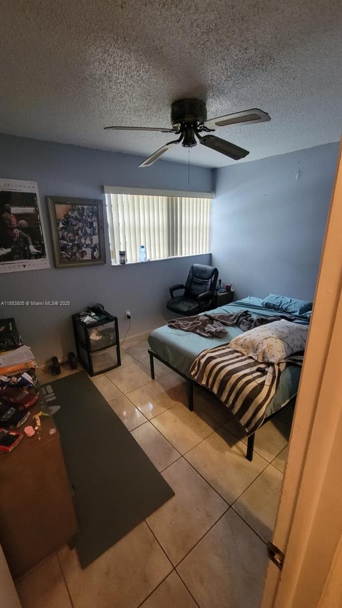 11472 SW 4th St, Sweetwater FL 33174 — 47