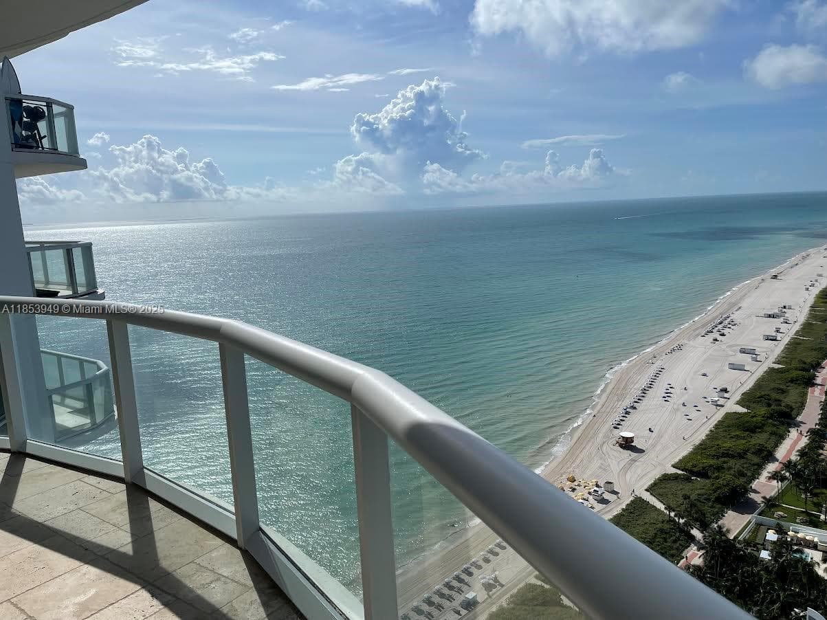 6365 Collins Ave # 3404, Miami Beach FL 33141 — 33