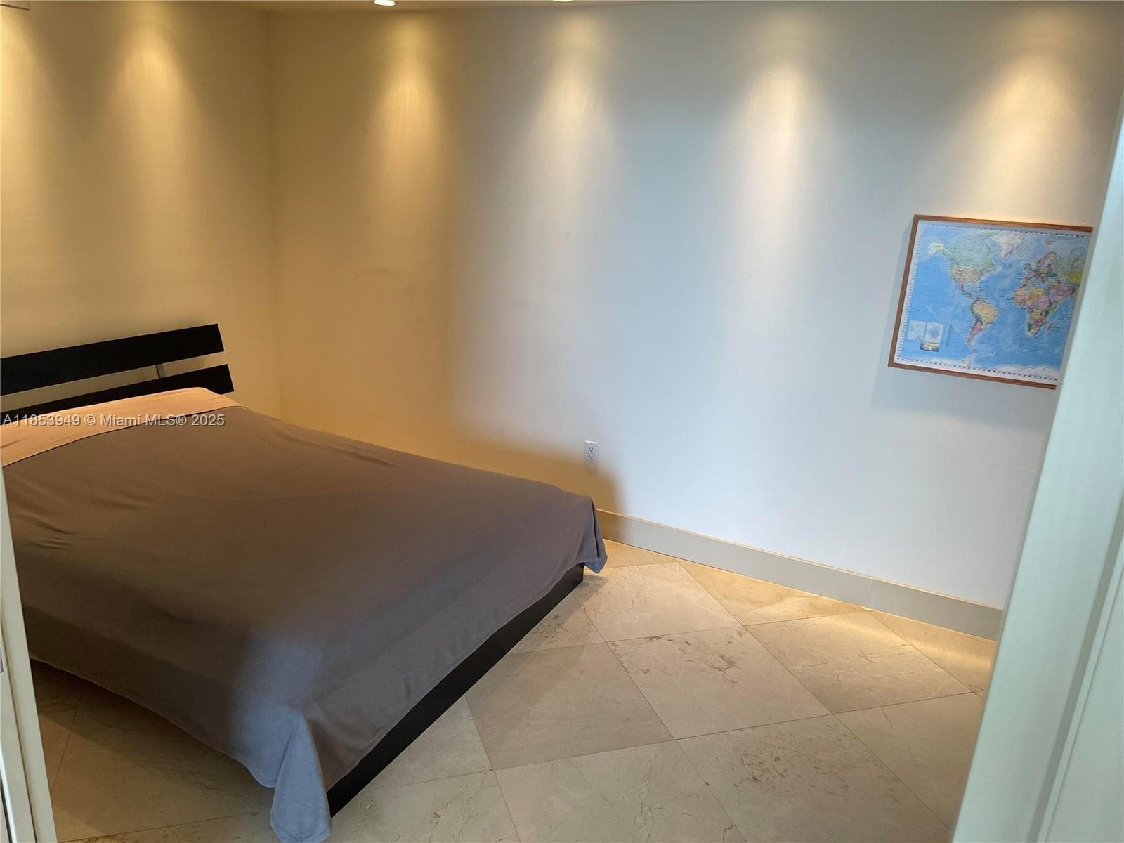 6365 Collins Ave # 3404, Miami Beach FL 33141 — 39