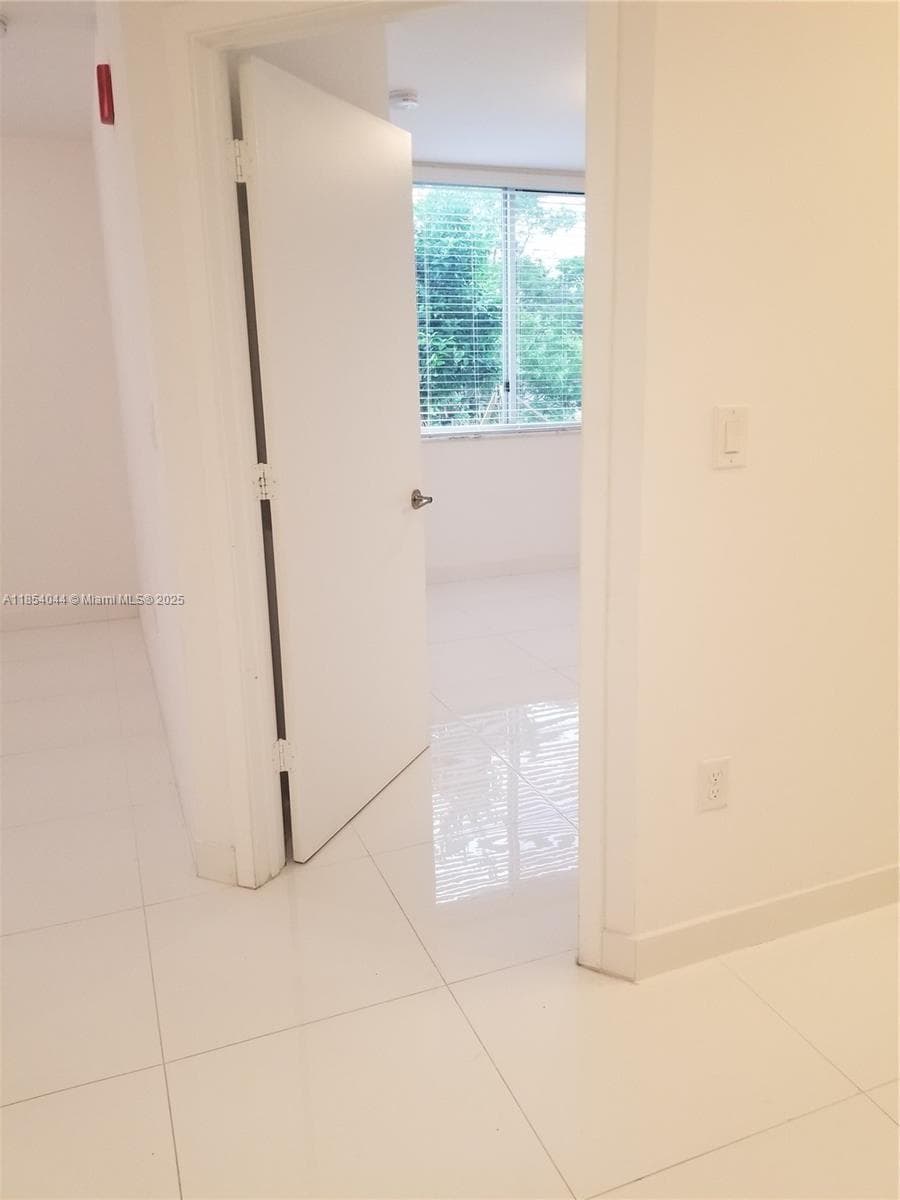 2651 NE 212th Ter # 103, Miami FL 33180 — 29