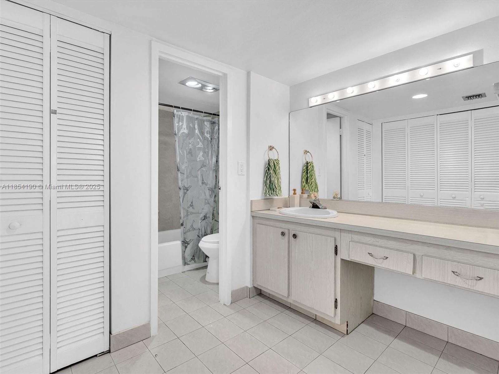 100 Bayview Dr # 1025, Sunny Isles Beach FL 33160 — 16