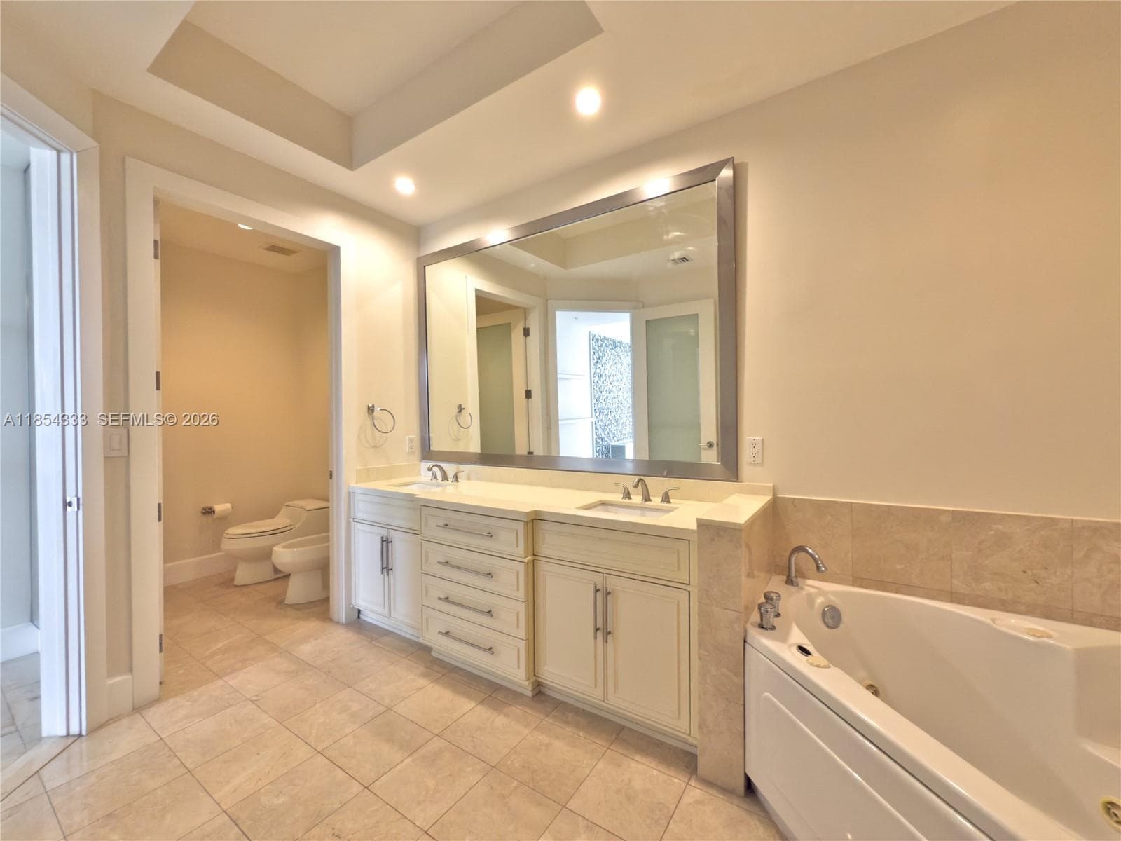 848 Brickell Key Dr # 306, Miami FL 33131 — 19