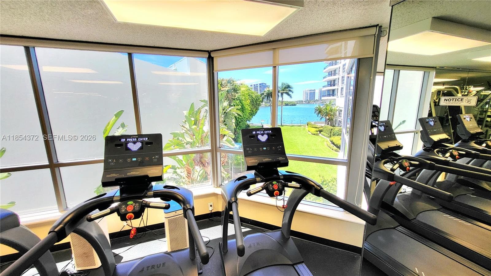 3530 Mystic Pointe Dr # 2508, Aventura FL 33180 — 36