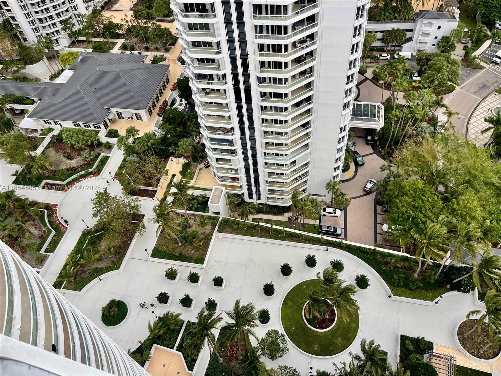 21050 Point Pl # 2803, Aventura FL 33180 — 28