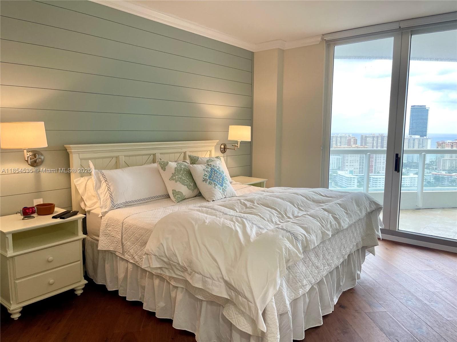 21050 Point Pl # 2803, Aventura FL 33180 — 24
