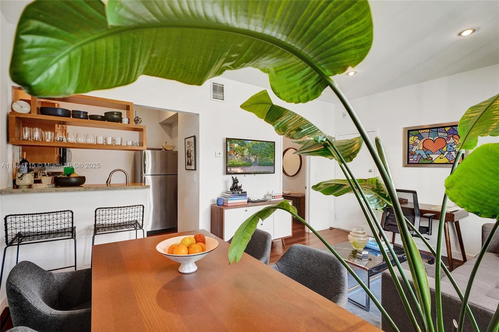 815 Euclid Ave # 8, Miami Beach FL 33139 — 5