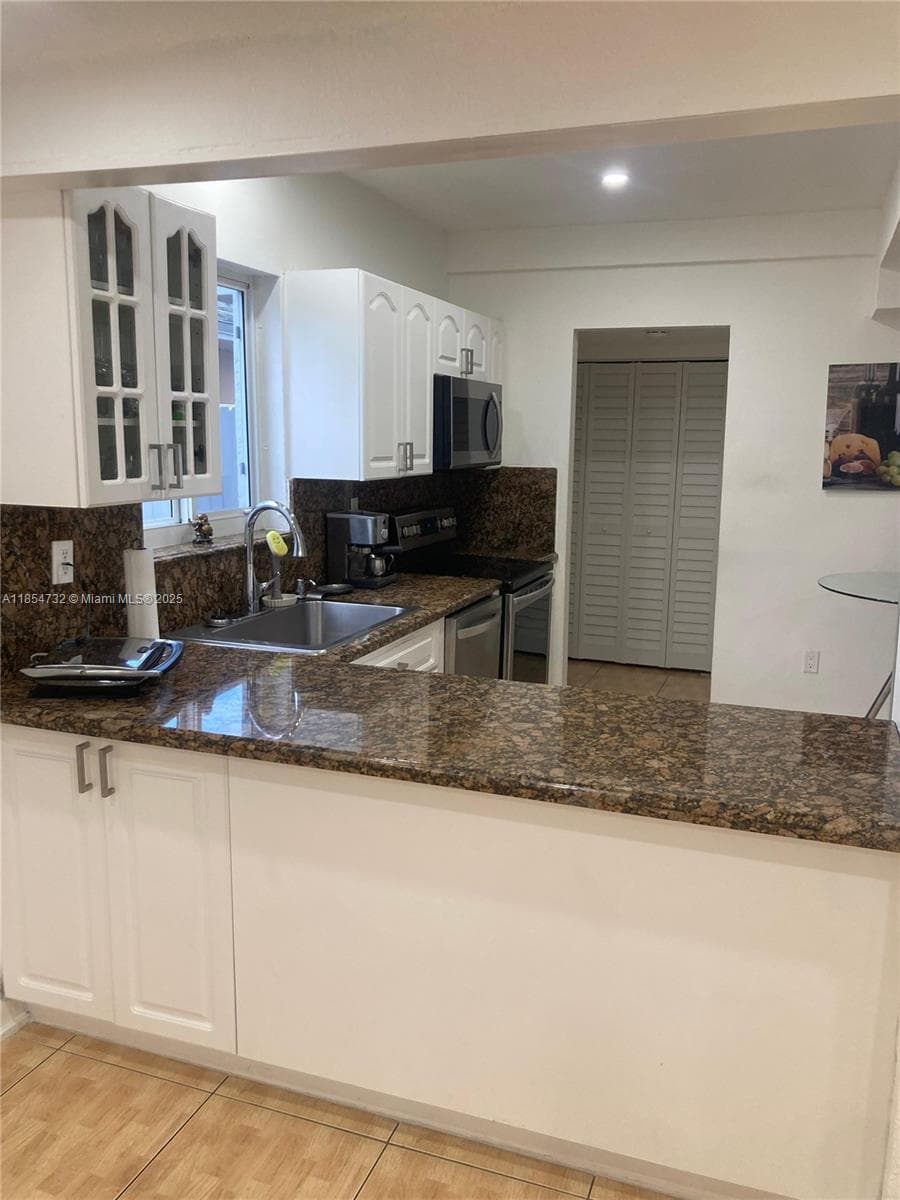 1671 SW 29th Ave, Miami FL 33145 — 11