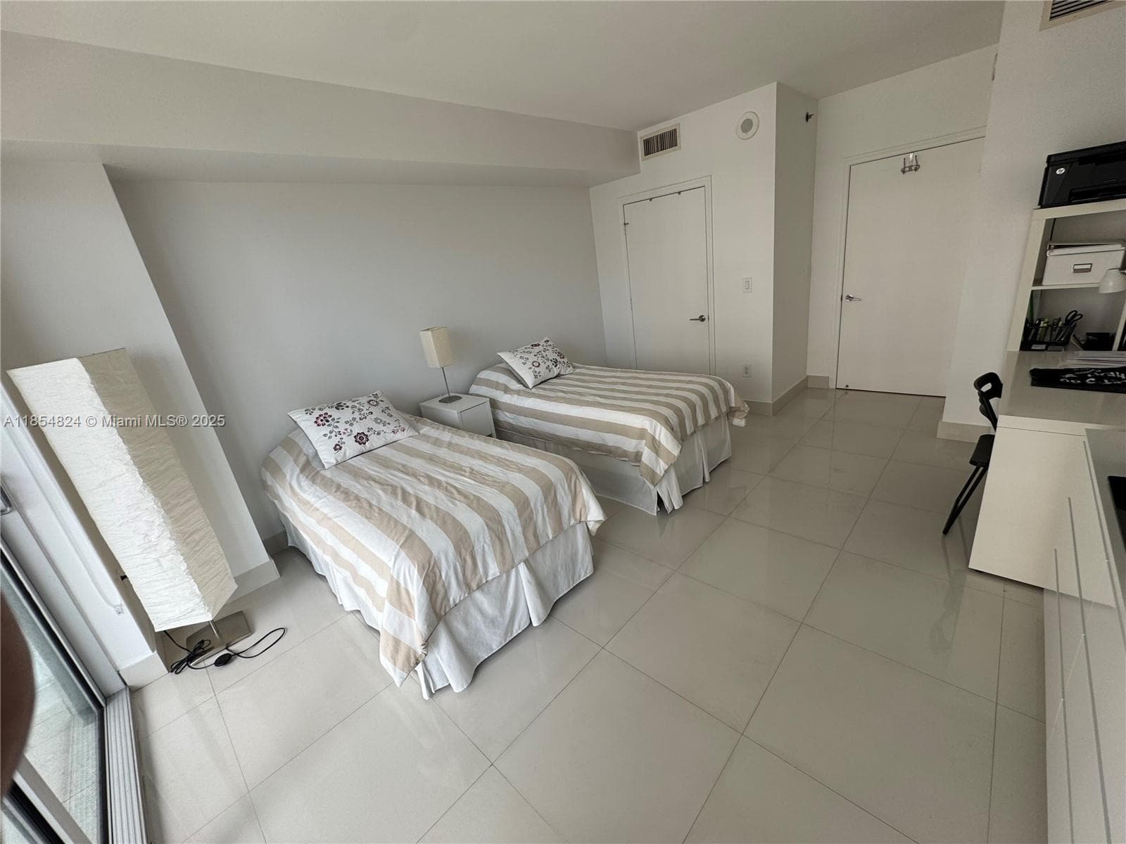 500 Brickell Ave # 1204, Miami FL 33131 — 22