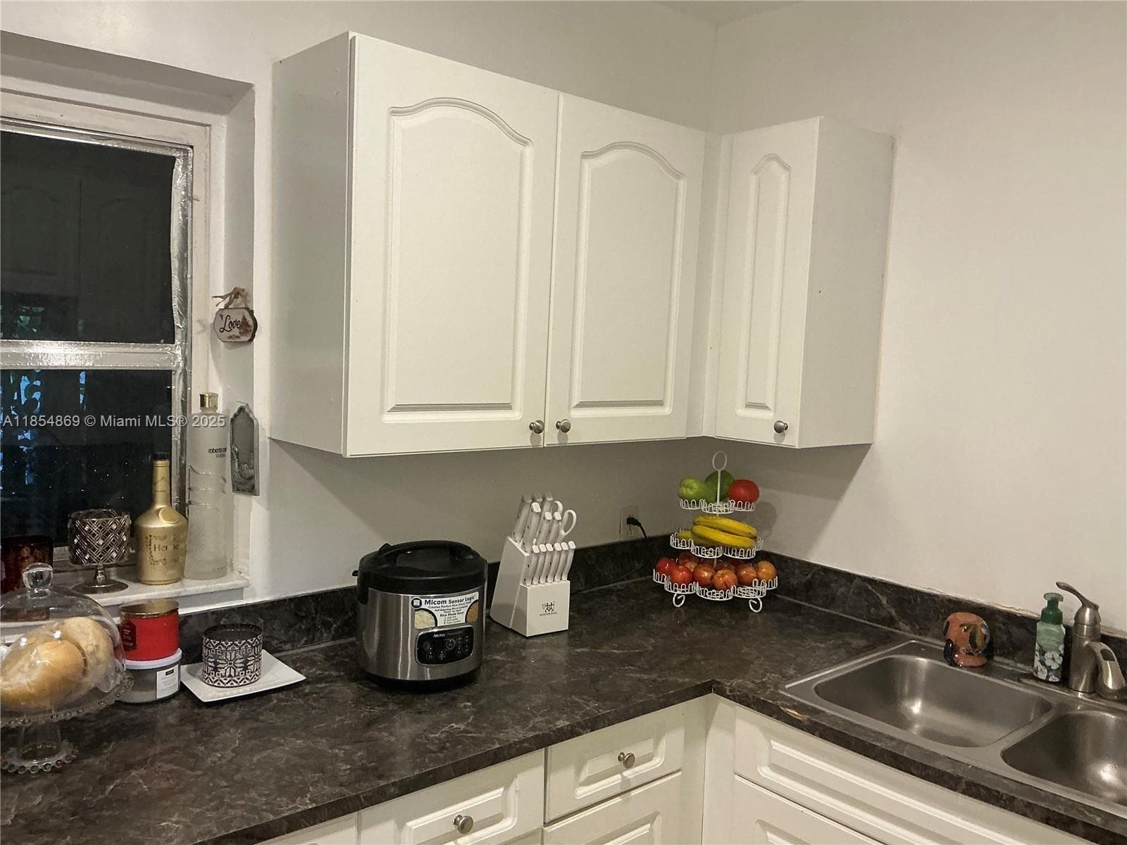 1855 NW 32nd St, Miami FL 33142 — 18