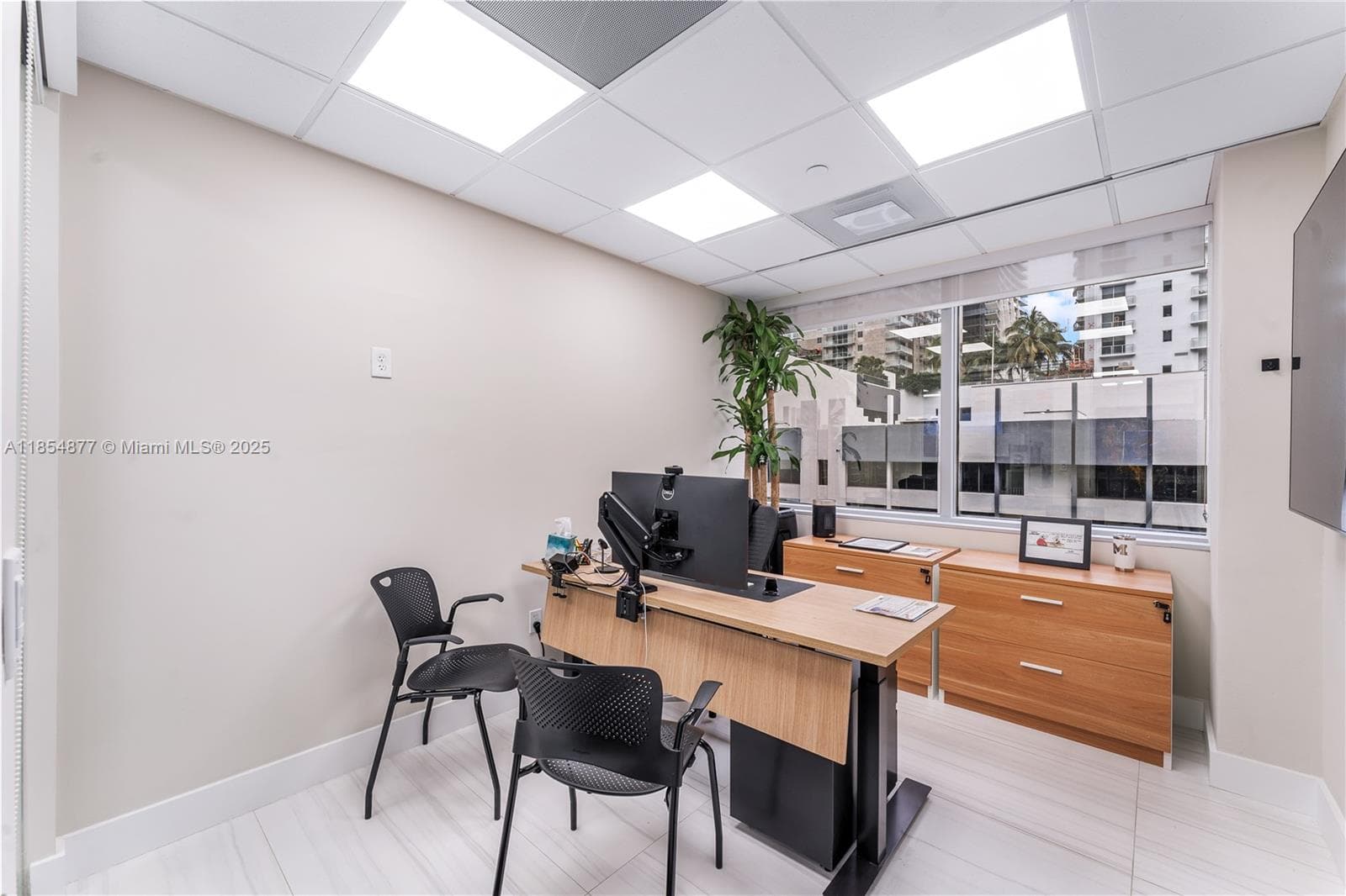 1200 Brickell Ave # A, Miami FL 33131 — 20