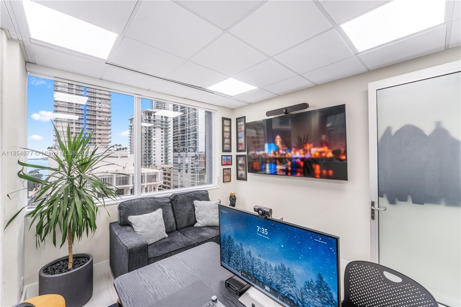1200 Brickell Ave # A, Miami FL 33131 — 19