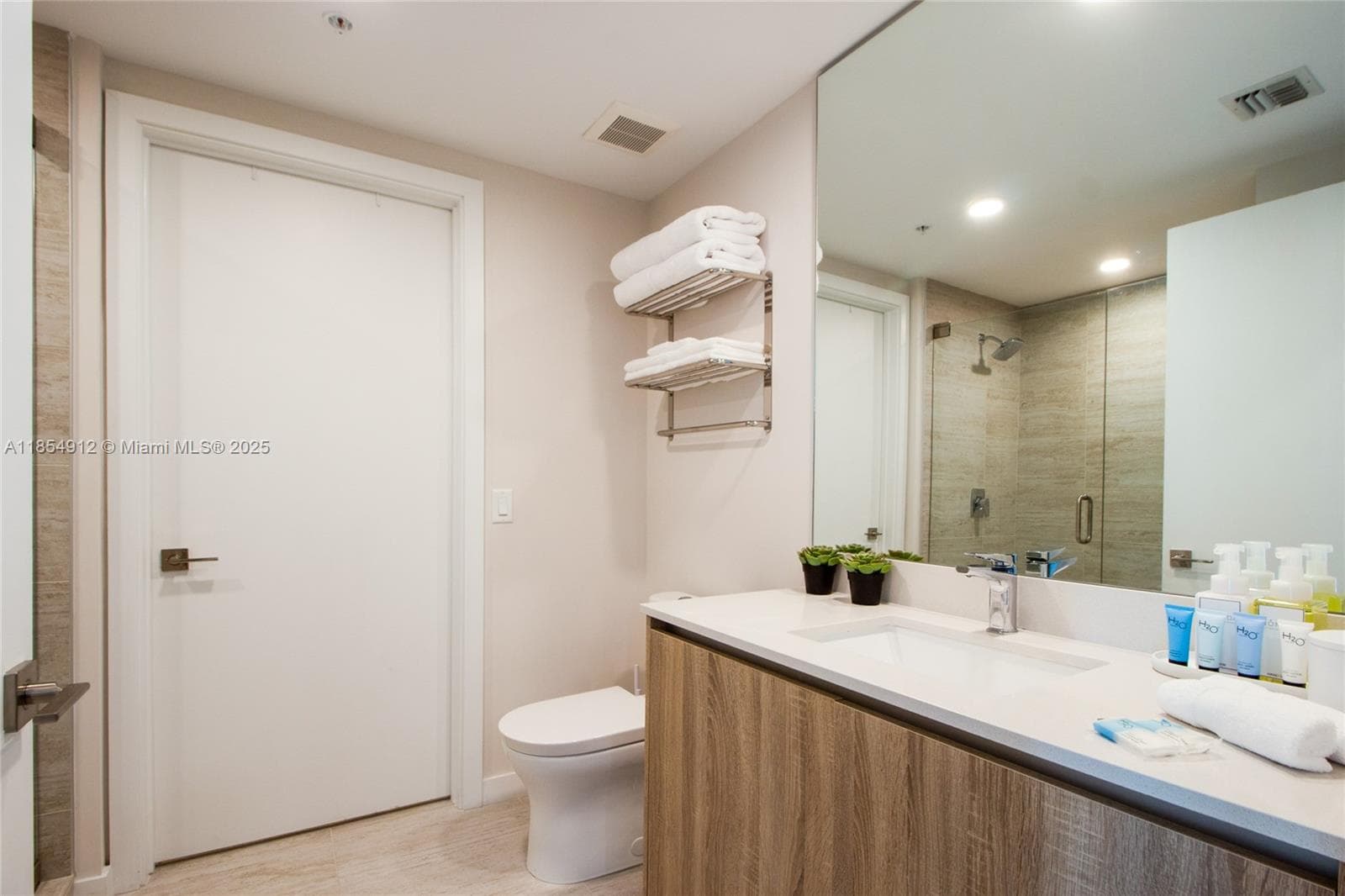 3900 Biscayne Blvd # 918, Miami FL 33137 — 14