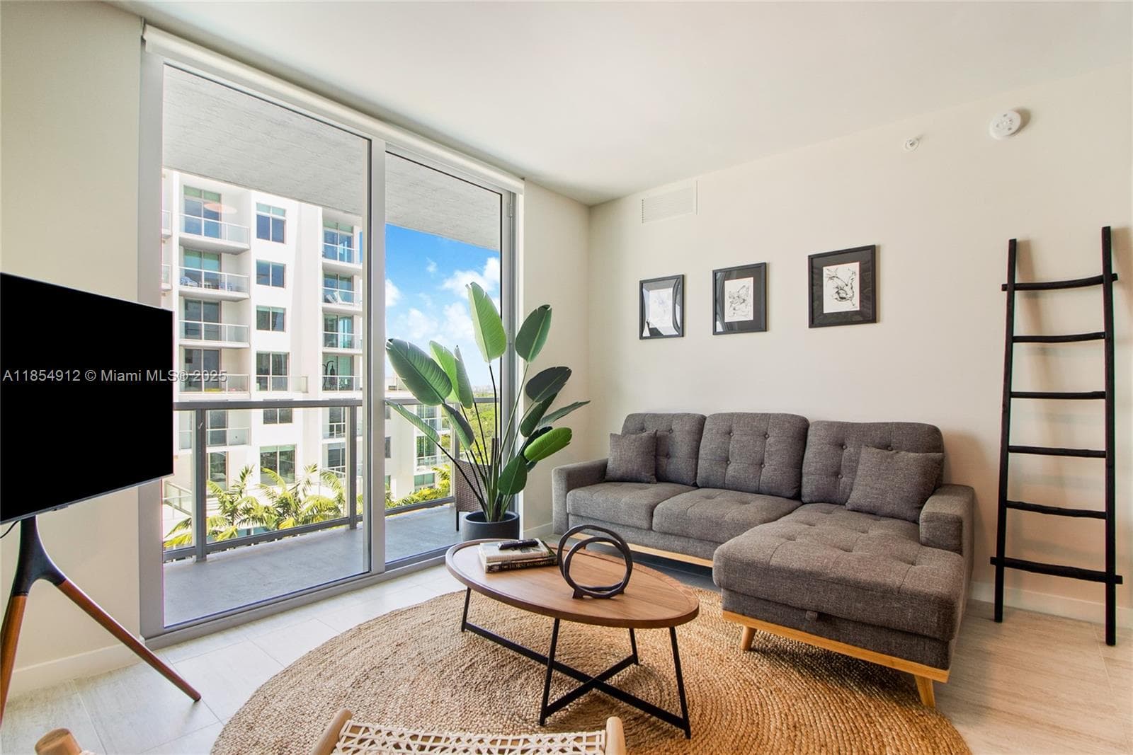 3900 Biscayne Blvd # 918, Miami FL 33137 — 4