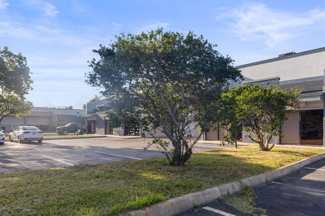 1501 NW 82nd Ave, Doral FL 33126 — 17