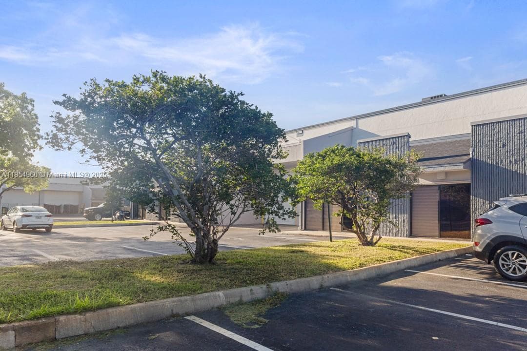 1501 NW 82nd Ave, Doral FL 33126 — 16