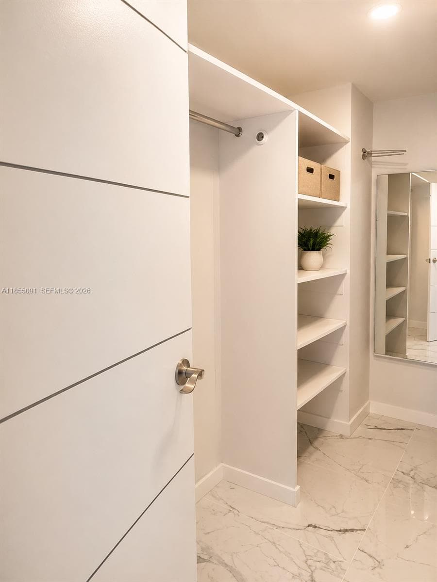 5005 Collins Ave # 822, Miami Beach FL 33140 — 8