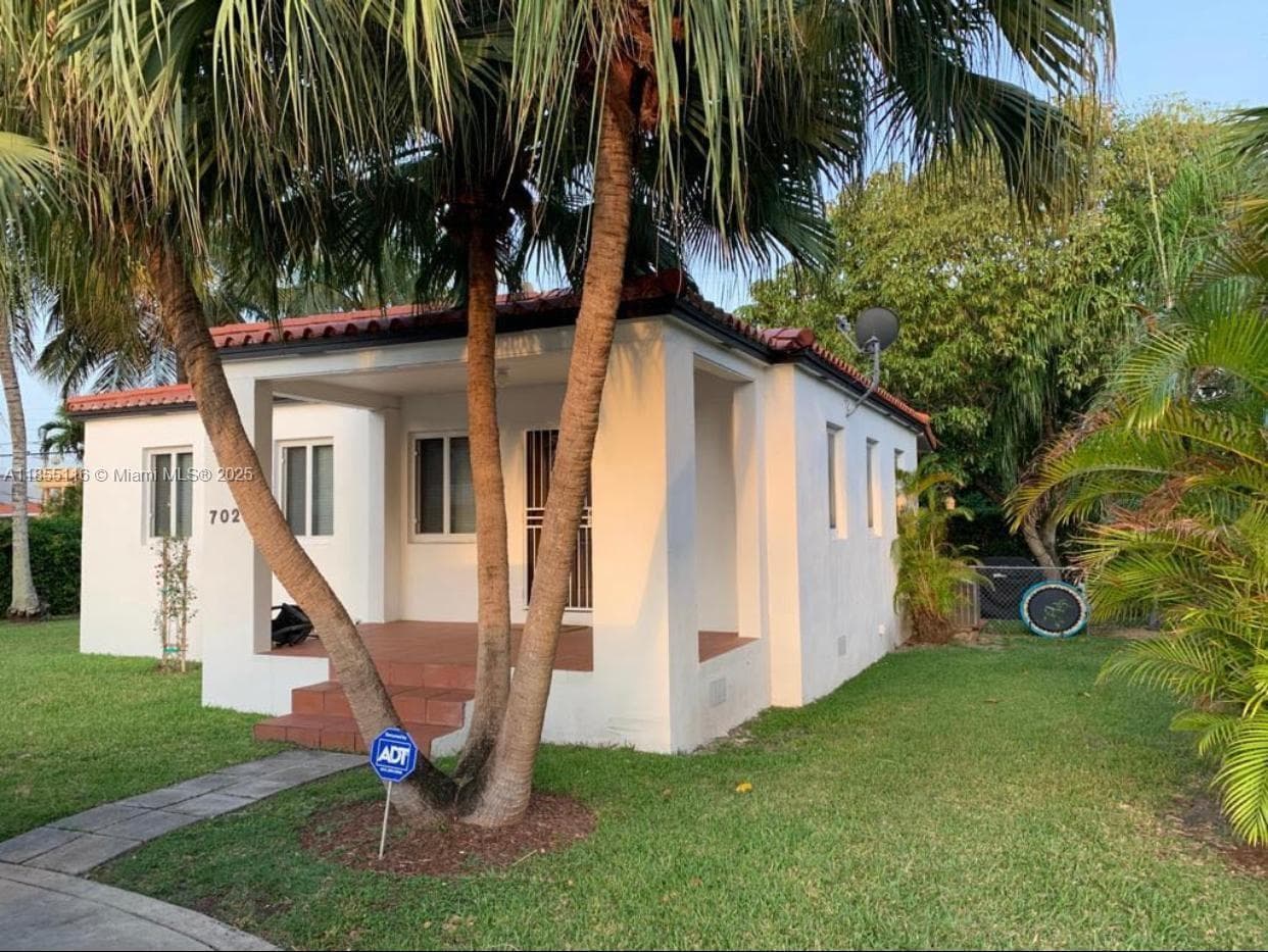 702 Boabadilla St, Coral Gables FL 33134 — 1