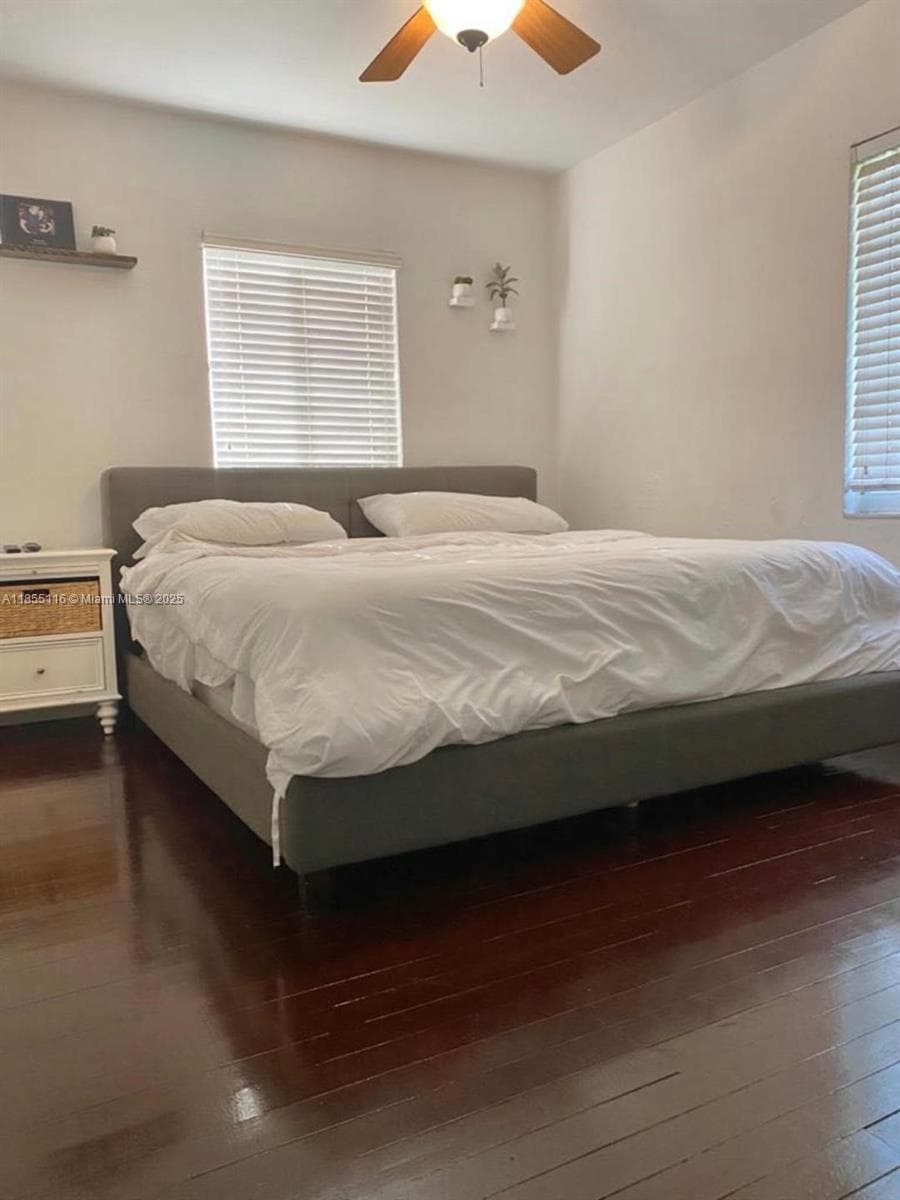 702 Boabadilla St, Coral Gables FL 33134 — 10