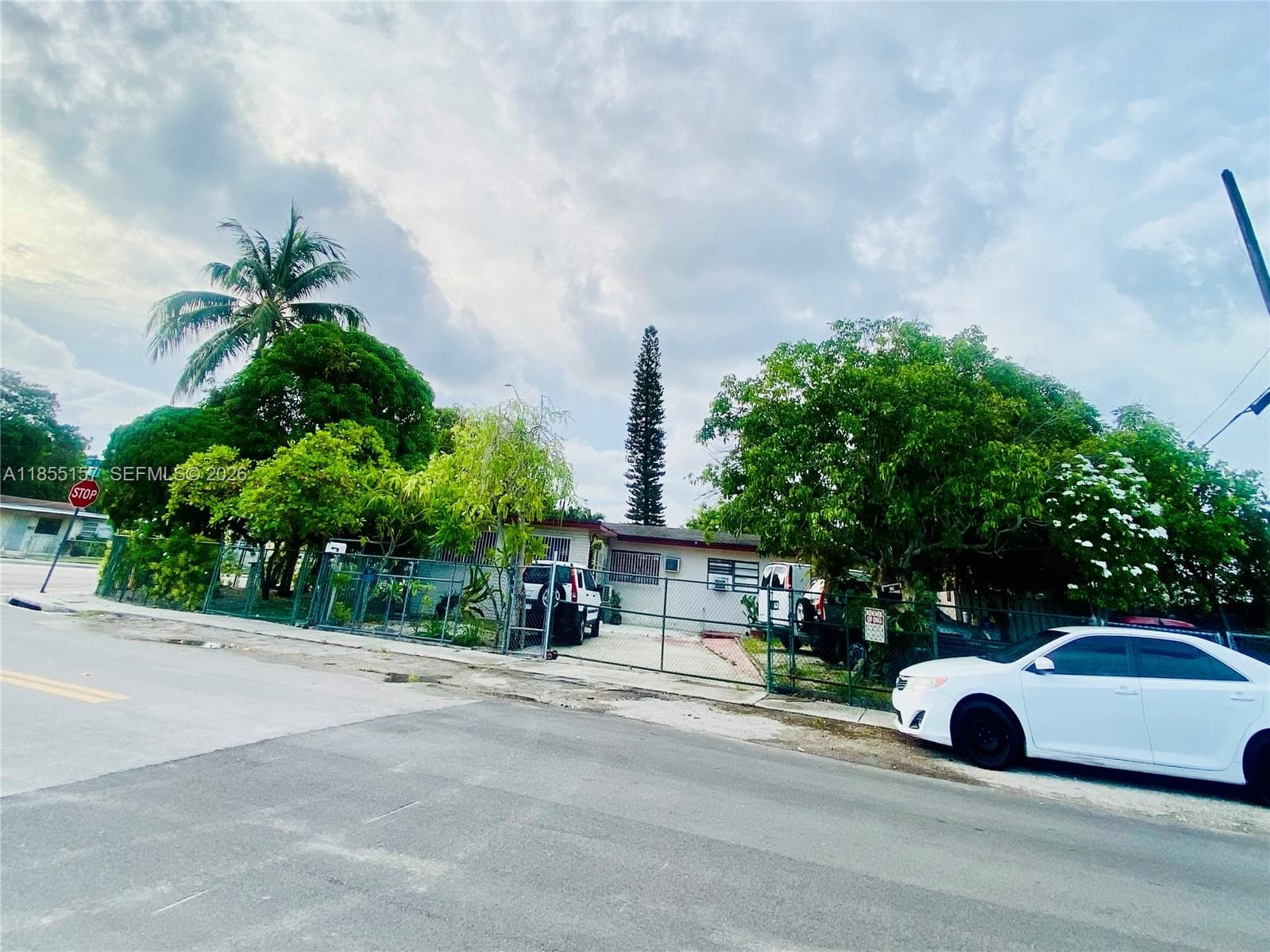 8355 NW 32nd Ave, Miami FL 33147 — 23