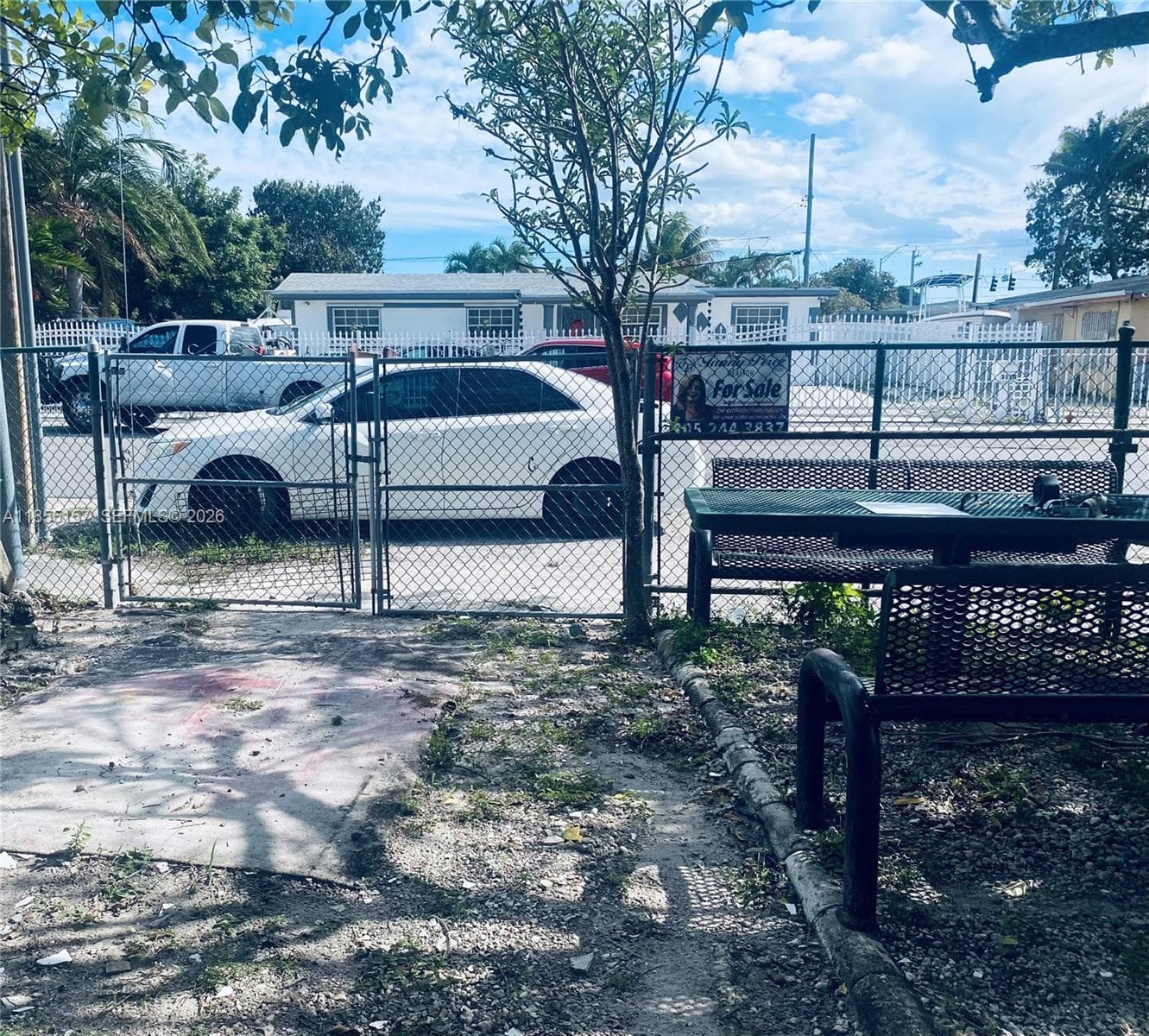 8355 NW 32nd Ave, Miami FL 33147 — 27