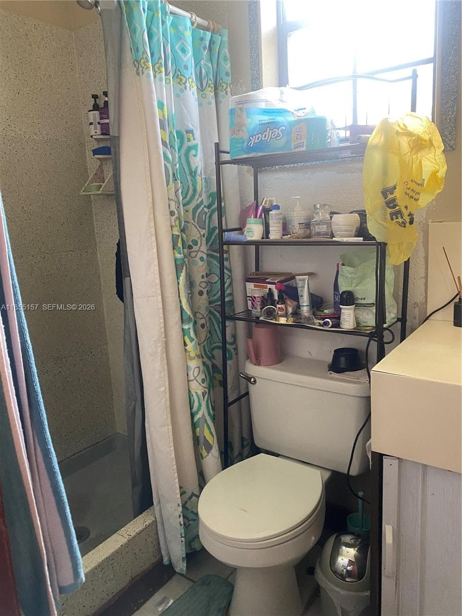 8355 NW 32nd Ave, Miami FL 33147 — 57