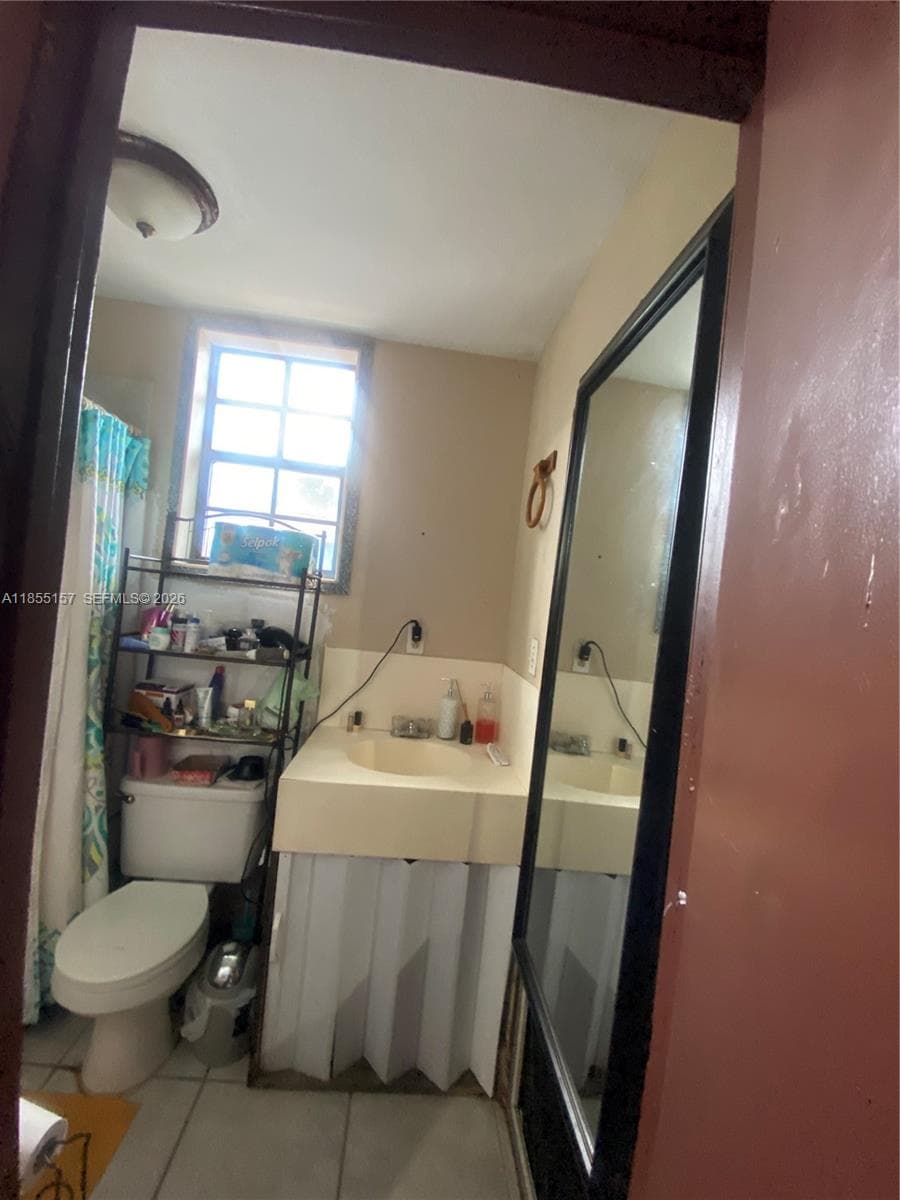 8355 NW 32nd Ave, Miami FL 33147 — 55