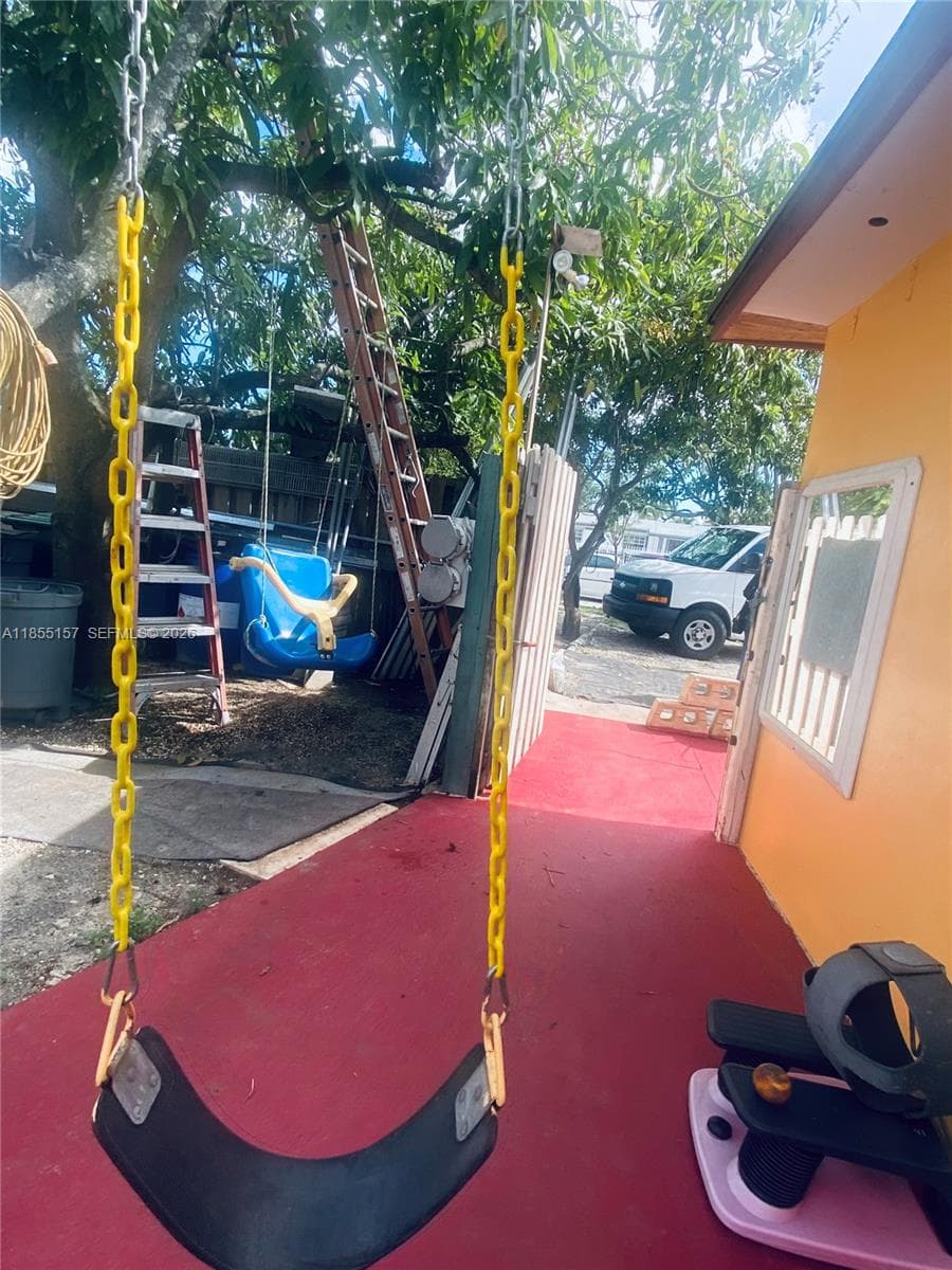 8355 NW 32nd Ave, Miami FL 33147 — 37